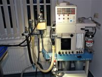 Inhalationsnarkosegerät (Isofluran-Sauerstoff Narkose, Beatmungseinheit) Inhalationsnarkosegerät (Isofluran-Sauerstoff Narkose, Beatmungseinheit)